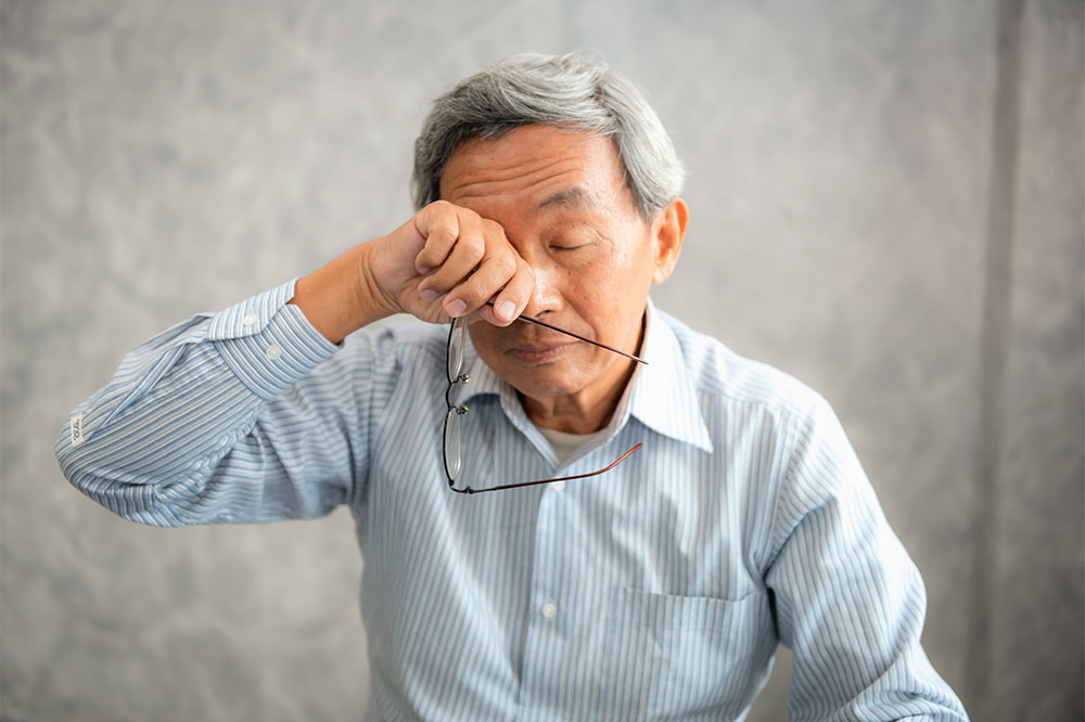 Macular degeneration – Types, symptoms, treatments, and more