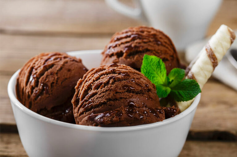 7 foods one should avoid before bedtime